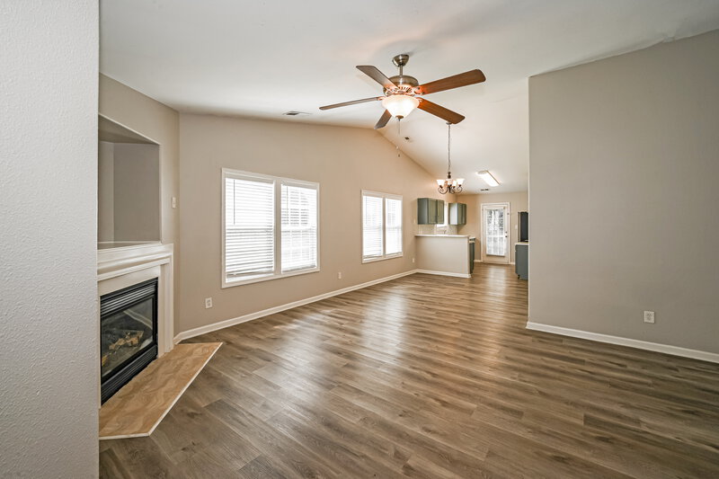 1,905/Mo, 3033 Kansas City Dr Monroe, NC 28110 Living Room View