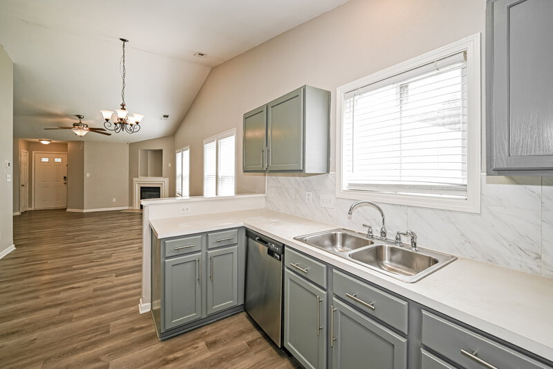 1,905/Mo, 3033 Kansas City Dr Monroe, NC 28110 Kitchen View