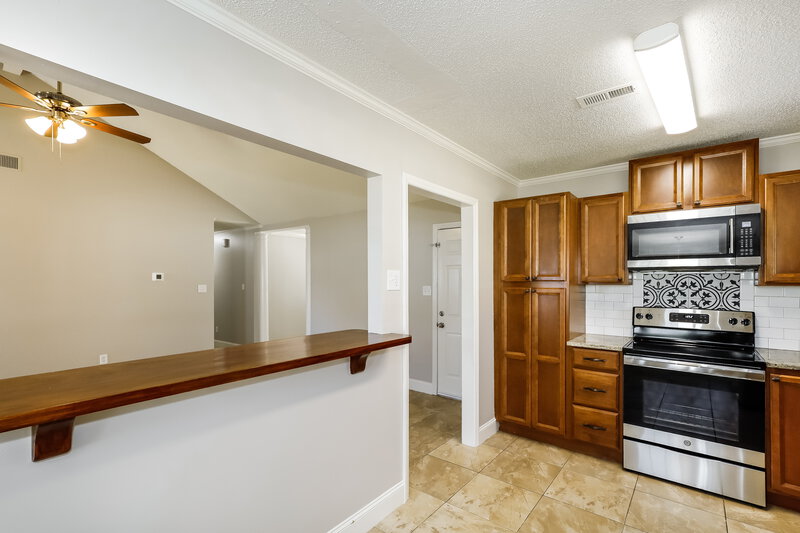 2,340/Mo, 14913 Forest Mist Way Charlotte, NC 28273 Kitchen View 3