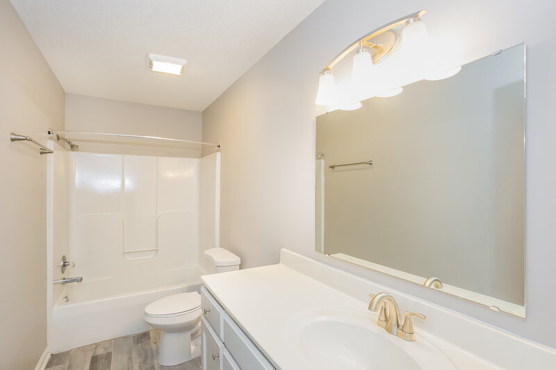 1,785/Mo, 1019 Castle Rock Ct # A1 Concord, NC 28025 Main Bathroom View