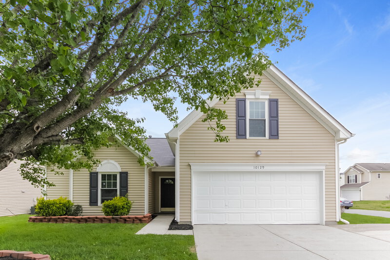 2,130/Mo, 10129 Green Hedge Ave Charlotte, NC 28269 External View