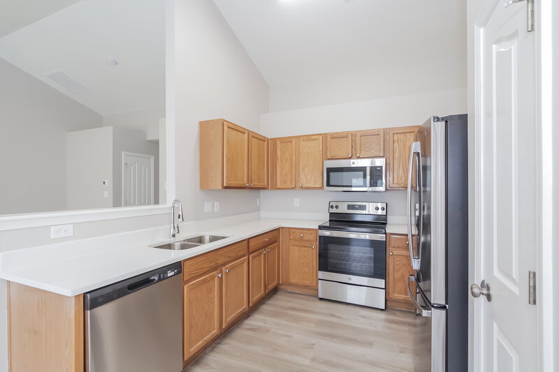 2,130/Mo, 10129 Green Hedge Ave Charlotte, NC 28269 Kitchen View 2