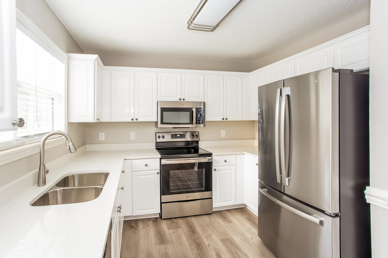 2,020/Mo, 10224 Brawley Ln Charlotte, NC 28215 Kitchen View