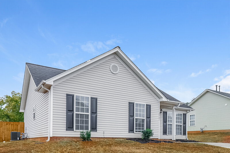 1,600/Mo, 2701 Brook Ridge Dr Bessemer City, NC 28016 Front View 2