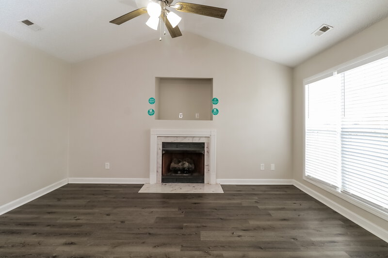 1,600/Mo, 2701 Brook Ridge Dr Bessemer City, NC 28016 Living Room View 2