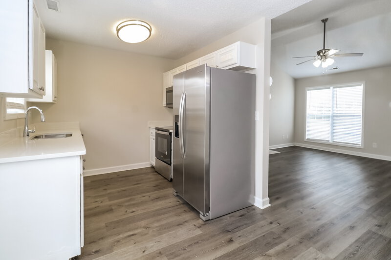 1,600/Mo, 2701 Brook Ridge Dr Bessemer City, NC 28016 Kitchen View