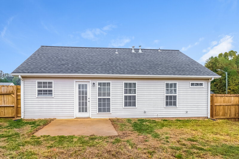 1,600/Mo, 2701 Brook Ridge Dr Bessemer City, NC 28016 Rear View