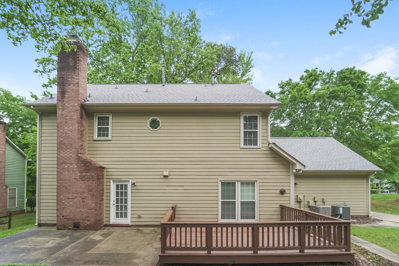 2,050/Mo, 1627 Bear Mountain Rd Charlotte, NC 28214 Rear View