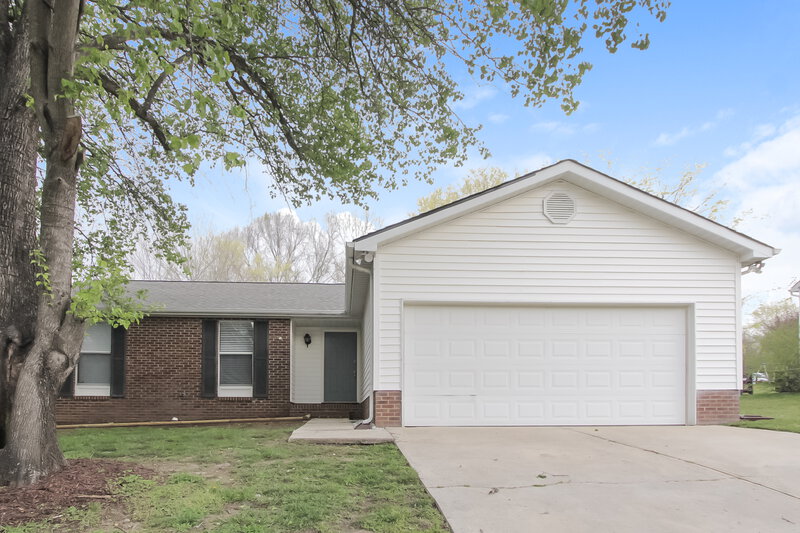 1,950/Mo, 10809 Balbriggan Ct Charlotte, NC 28262 External View