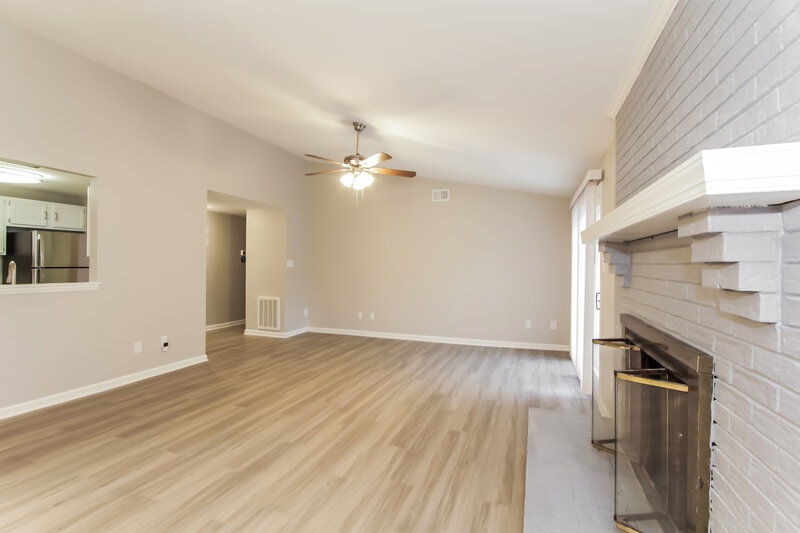 1,950/Mo, 10809 Balbriggan Ct Charlotte, NC 28262 Living Room View