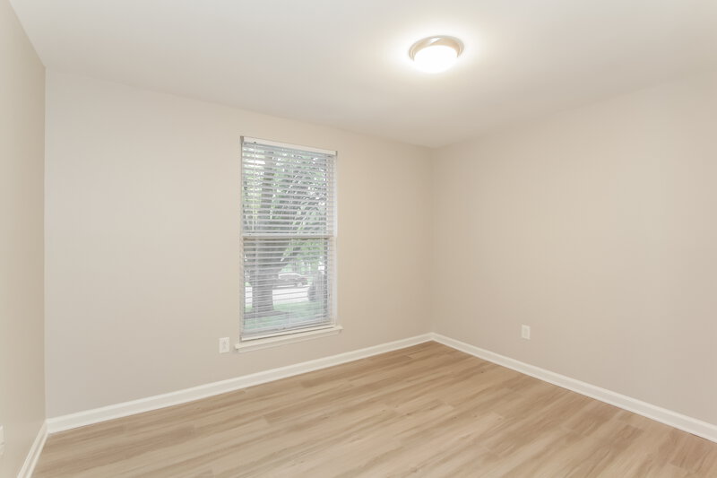 1,950/Mo, 10809 Balbriggan Ct Charlotte, NC 28262 Bedroom View 2