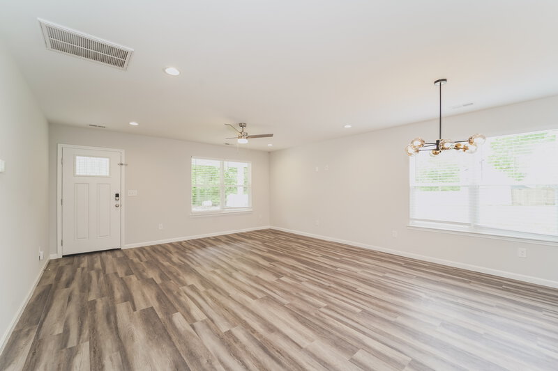 2,120/Mo, 1350 Mason St Unit 272 Kannapolis, NC 28081 Dining Room View