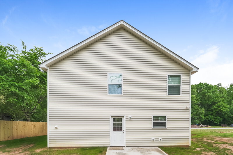 2,120/Mo, 1350 Mason St Unit 272 Kannapolis, NC 28081 Rear View