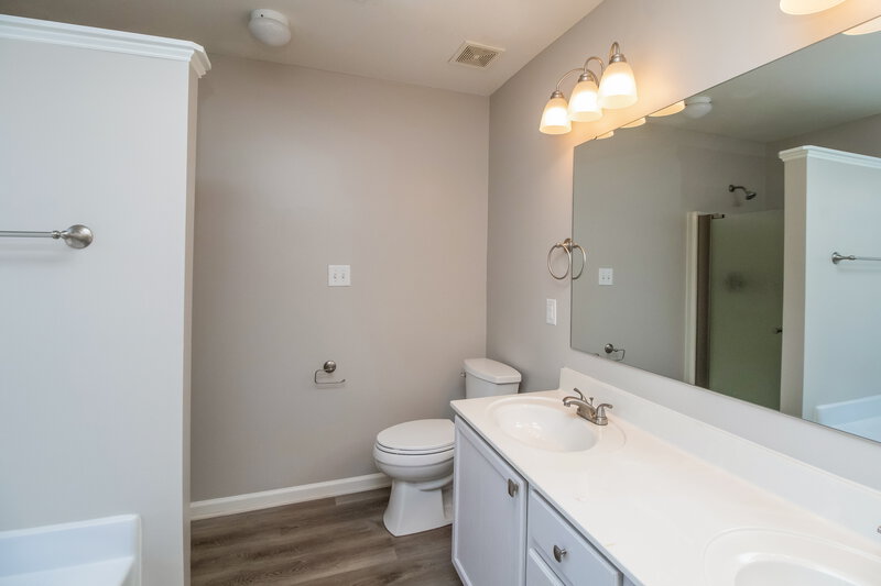 1,940/Mo, 4262 Millet St SW Concord, NC 28027 Main Bathroom View