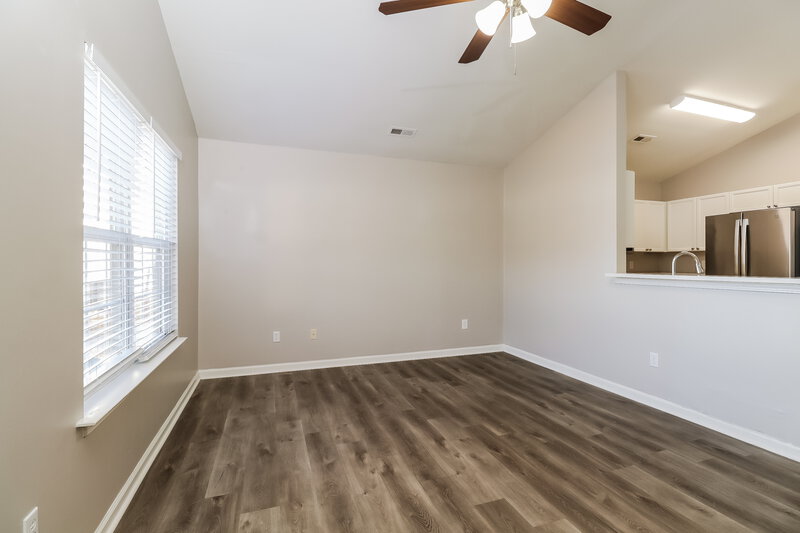 1,690/Mo, 4703 Tumbleweed Ct Charlotte, NC 28208 Living Room View 2