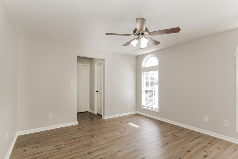 2,265/Mo, 1422 Majestic Meadow Dr Charlotte, NC 28216 Main Bedroom View 2