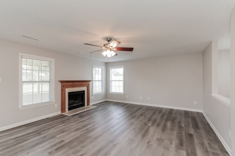 1,965/Mo, 914 Poplar Forest Rdg Clover, SC 29710 Living Room View