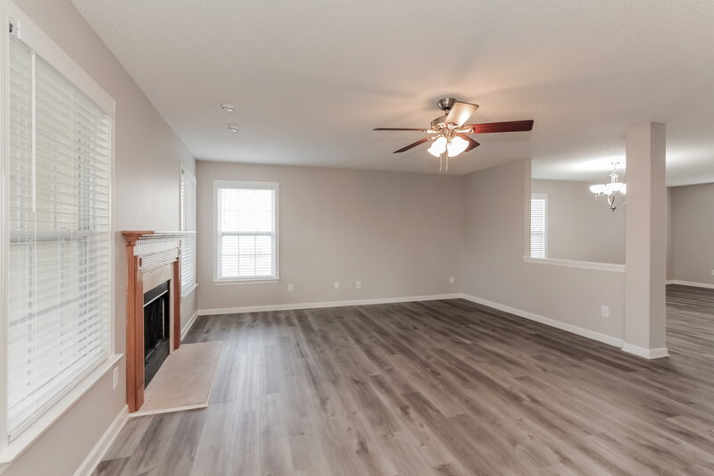 1,965/Mo, 914 Poplar Forest Rdg Clover, SC 29710 Living Room View 2