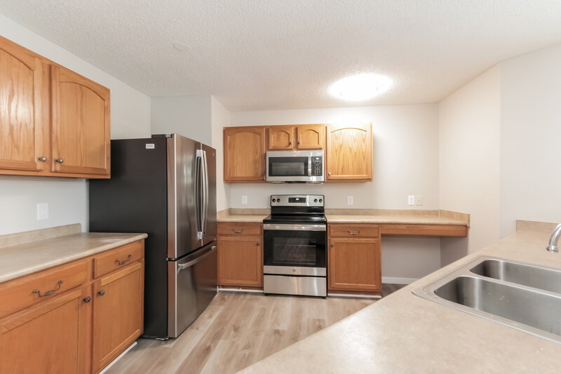 1,965/Mo, 914 Poplar Forest Rdg Clover, SC 29710 Kitchen View 2