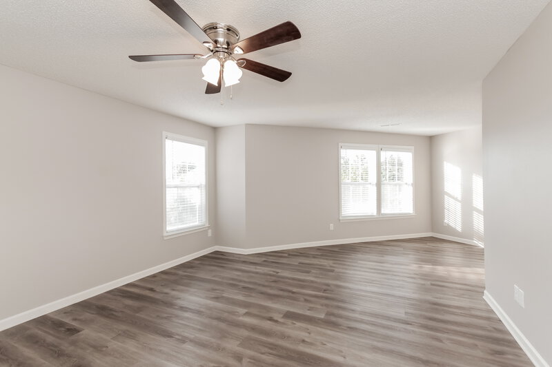 1,965/Mo, 914 Poplar Forest Rdg Clover, SC 29710 Main Bedroom View 2