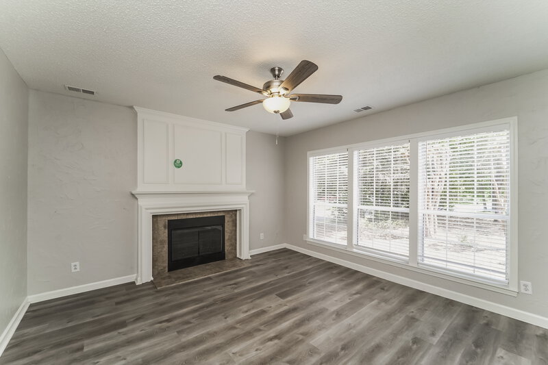 2,520/Mo, 13524 Norlington Ct Charlotte, NC 28273 Living Room View 2