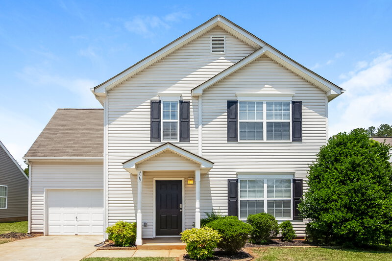 2,115/Mo, 715 Almora Dr Charlotte, NC 28216 External View