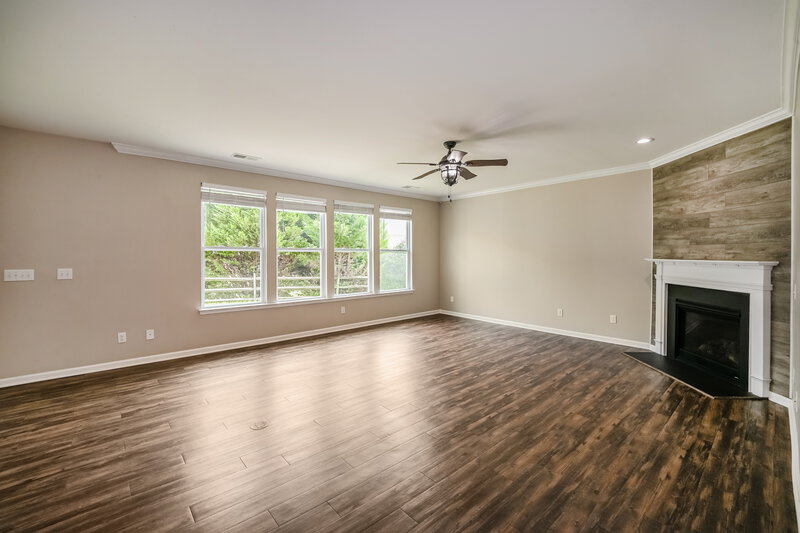 2,335/Mo, 1326 Aurora Ct Denver, NC 28037 Living Room View