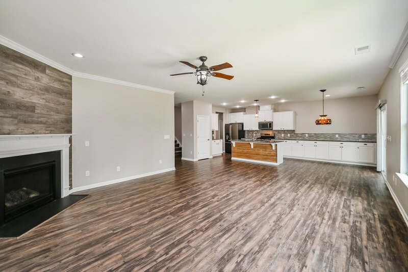 2,335/Mo, 1326 Aurora Ct Denver, NC 28037 Living Room View 2
