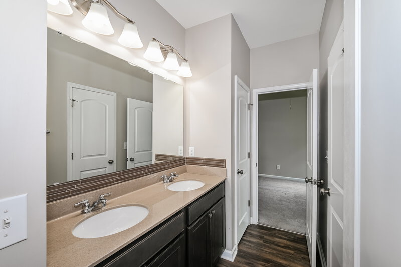 2,335/Mo, 1326 Aurora Ct Denver, NC 28037 Bathroom View 2
