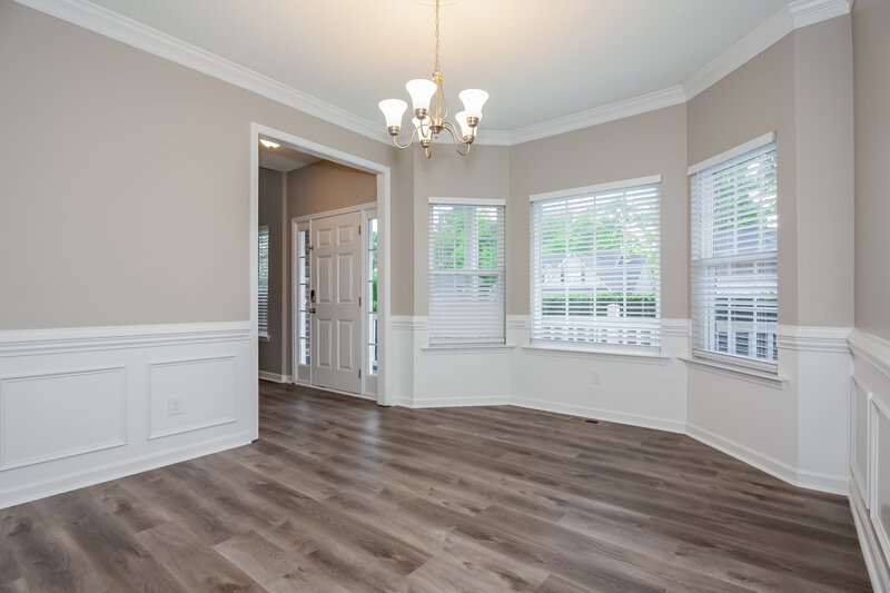 2,060/Mo, 4047 River Falls Dr Lowell, NC 28098 Dining Room View
