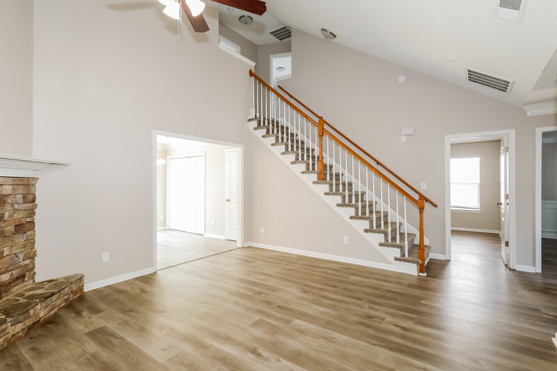 2,270/Mo, 1036 Crestdale Crossing Dr Matthews, NC 28105 Living Room View 3