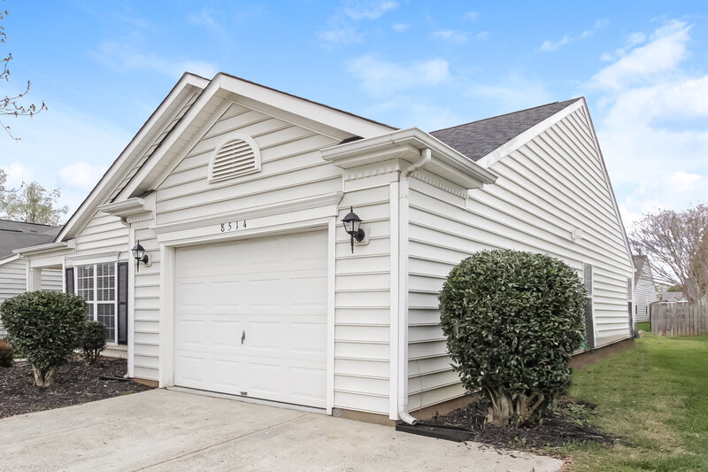1,760/Mo, 8514 Redstone View Dr Charlotte, NC 28269 Misc View