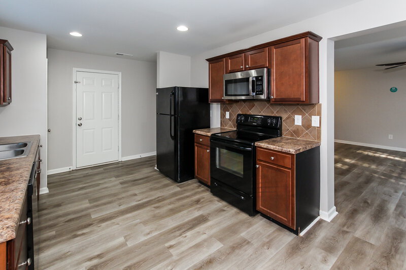 1,915/Mo, 5127 Tomsie Efird Ln Charlotte, NC 28269 Misc View 6