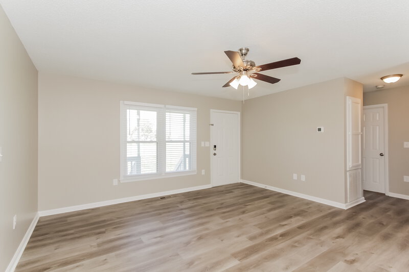 1,775/Mo, 104 Dameron Rd Bessemer City, NC 28016 Living Room View 2