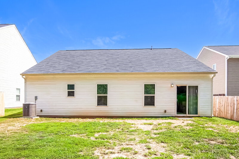 1,750/Mo, 845 Joselynn Dr Gastonia, NC 28054 Rear View