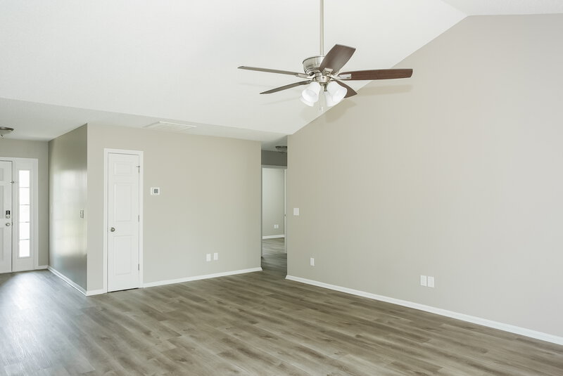 2,990/Mo, 1004 Ayrshire Ln Dallas, NC 28034 Living Room View