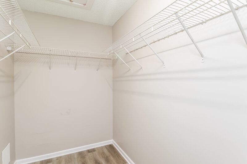 1,915/Mo, 1004 Ayrshire Ln Dallas, NC 28034 Walk In Closet View
