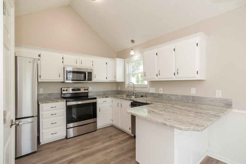 1,870/Mo, 4907 Hunters Knoll Dr Monroe, NC 28110 Kitchen View