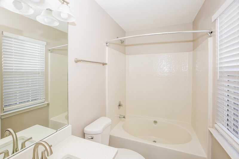1,690/Mo, 4006 Salmon River Dr Monroe, NC 28110 Main Bathroom View