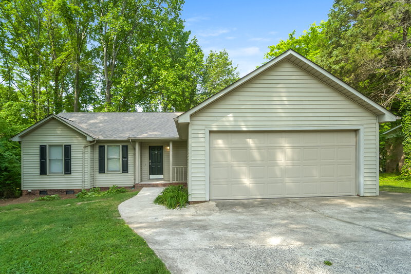 1,845/Mo, 6262 Morehead Rd Harrisburg, NC 28075 Front View
