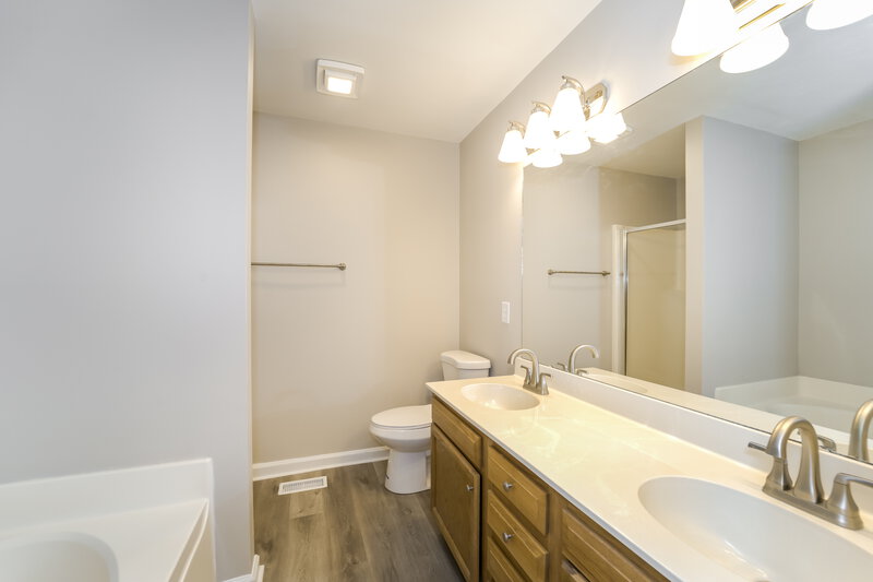 1,845/Mo, 6262 Morehead Rd Harrisburg, NC 28075 Main Bathroom View
