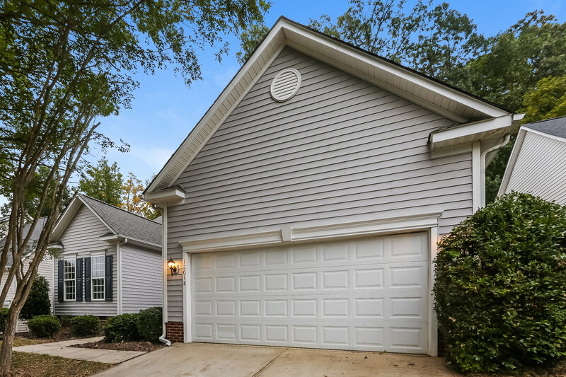 1,985/Mo, 12018 Cheviott Hill Ln Charlotte, NC 28213 Front View 2