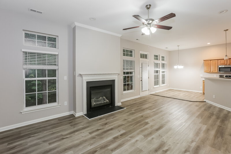 1,985/Mo, 12018 Cheviott Hill Ln Charlotte, NC 28213 Living Room View 2