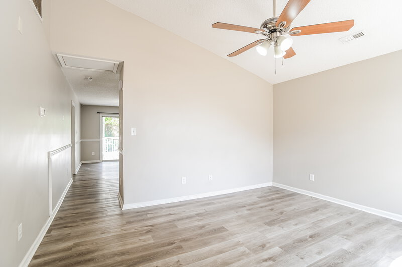 2,410/Mo, 910 Milkfarm Ct Monroe, NC 28110 Living Room View 2