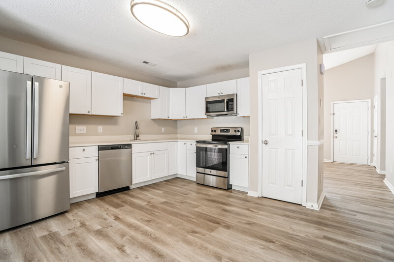 2,410/Mo, 910 Milkfarm Ct Monroe, NC 28110 Kitchen View