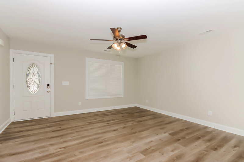 1,790/Mo, 1213 Milton Ave Kannapolis, NC 28081 Living Room View