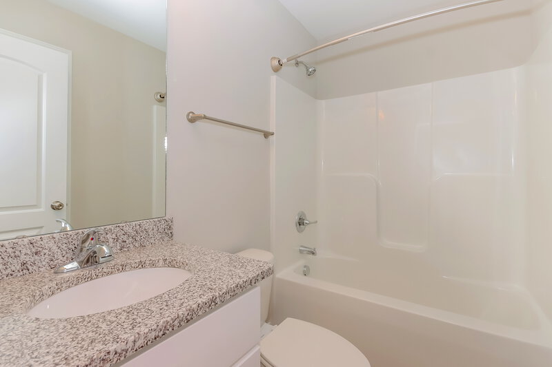 1,790/Mo, 1213 Milton Ave Kannapolis, NC 28081 Main Bathroom View