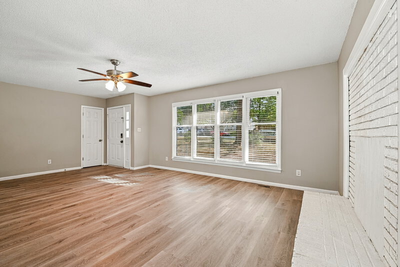 2,340/Mo, 3504 Hickory Nut Ct Waxhaw, NC 28173 Living Room View 2