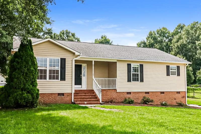 1,930/Mo, 305 Ralph Handsel Blvd Stanley, NC 28164 Front View