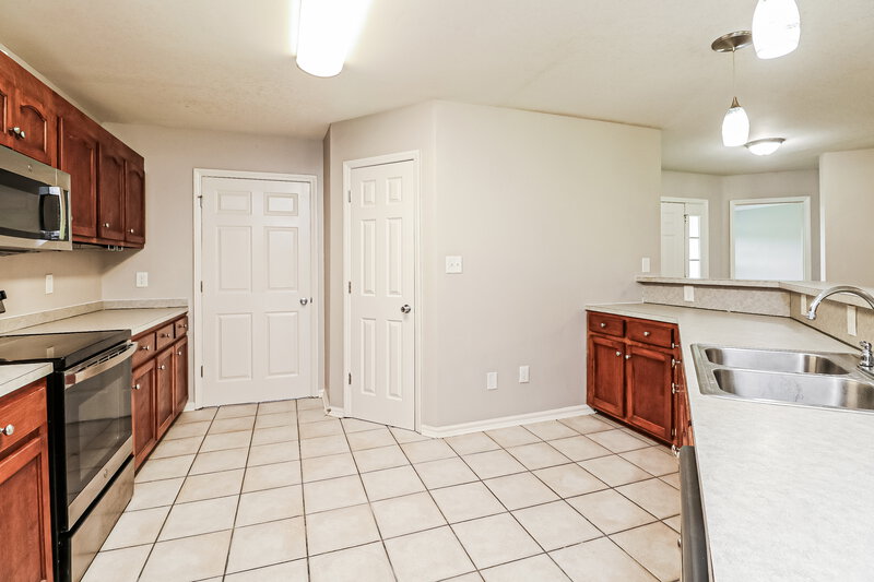 1,930/Mo, 305 Ralph Handsel Blvd Stanley, NC 28164 Kitchen View 2